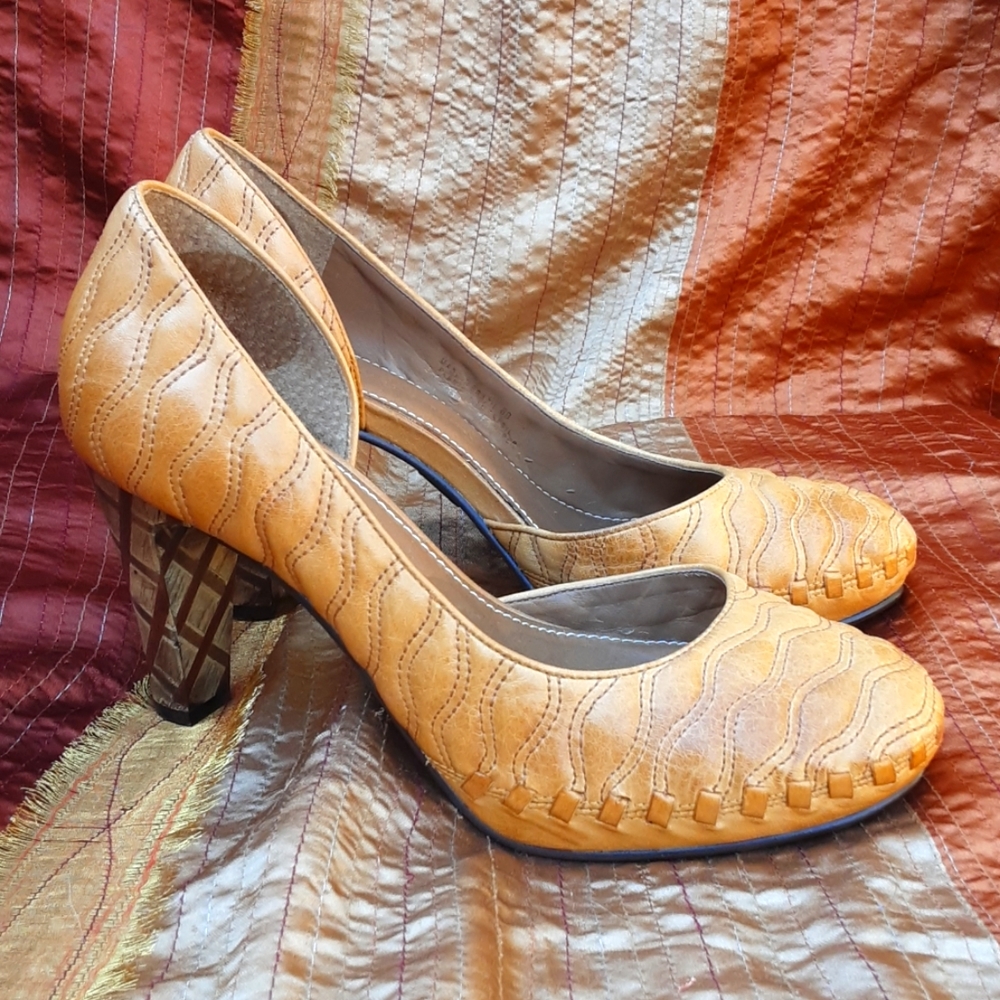 Schuler & Sons Philadelphia Leather Quilted D'Orsay Platform Pump Size 8…